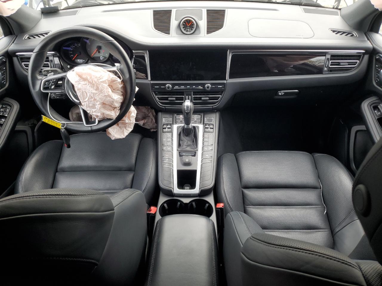 2020 Porsche Macan - Image 8