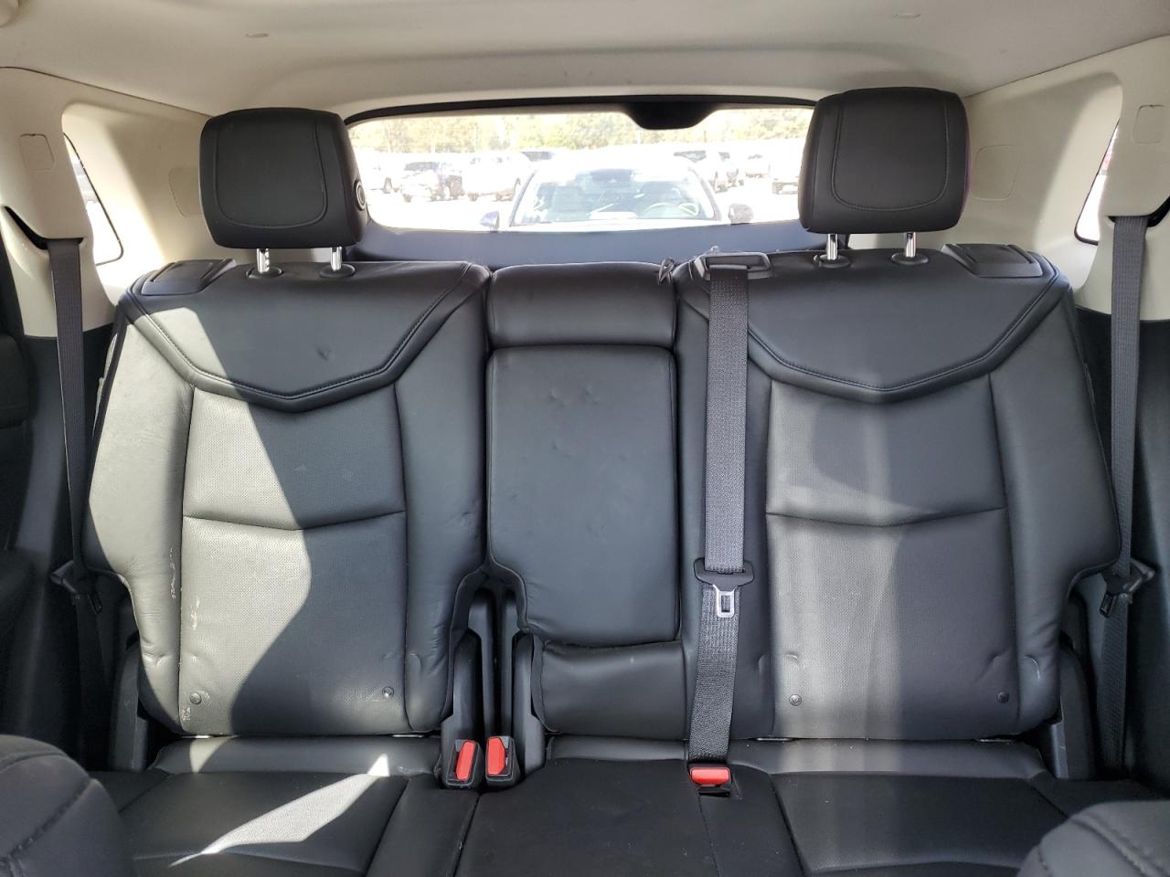 2017 Cadillac XT5 - Image 10