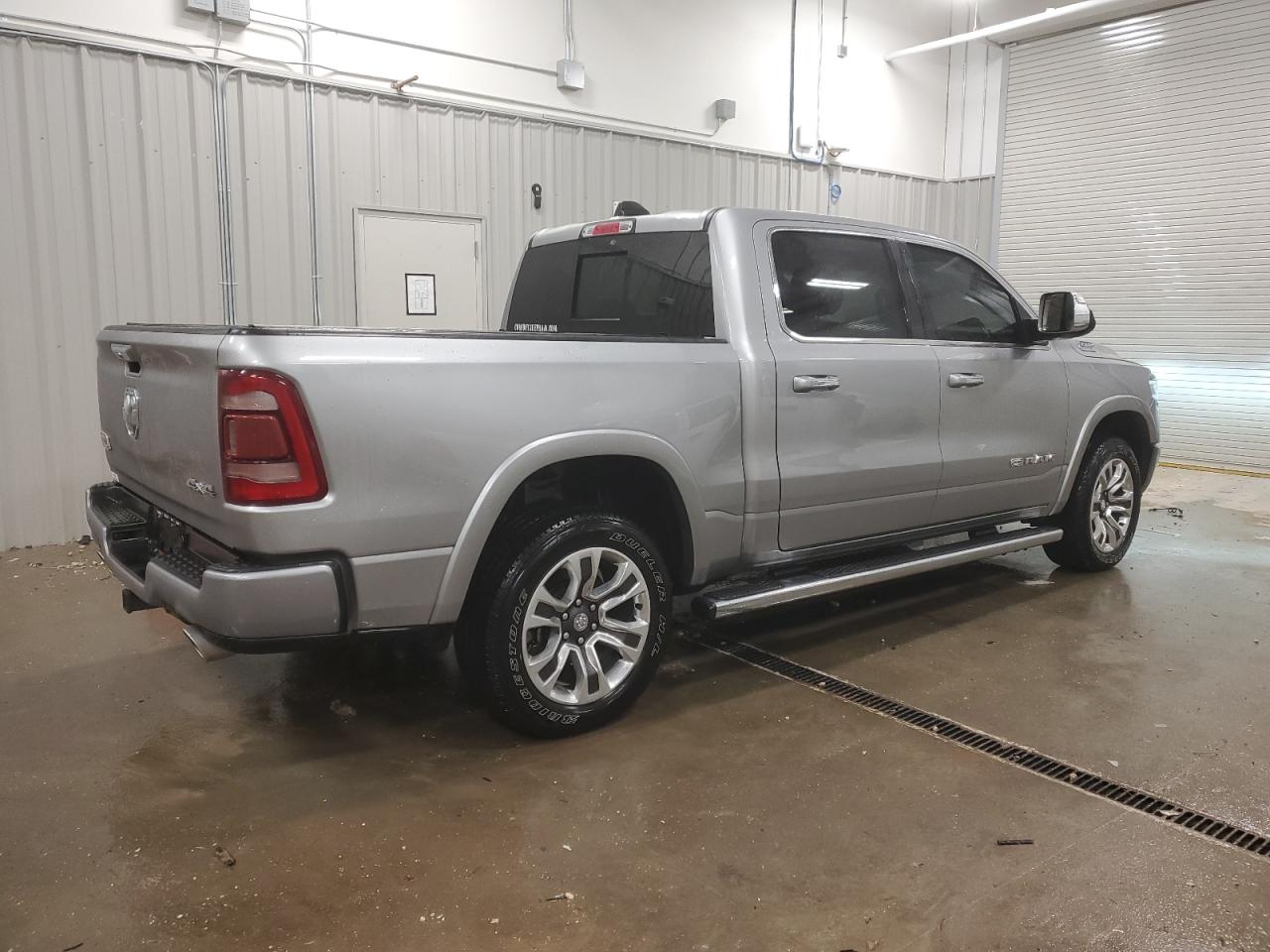 2021 RAM 1500 - Image 3