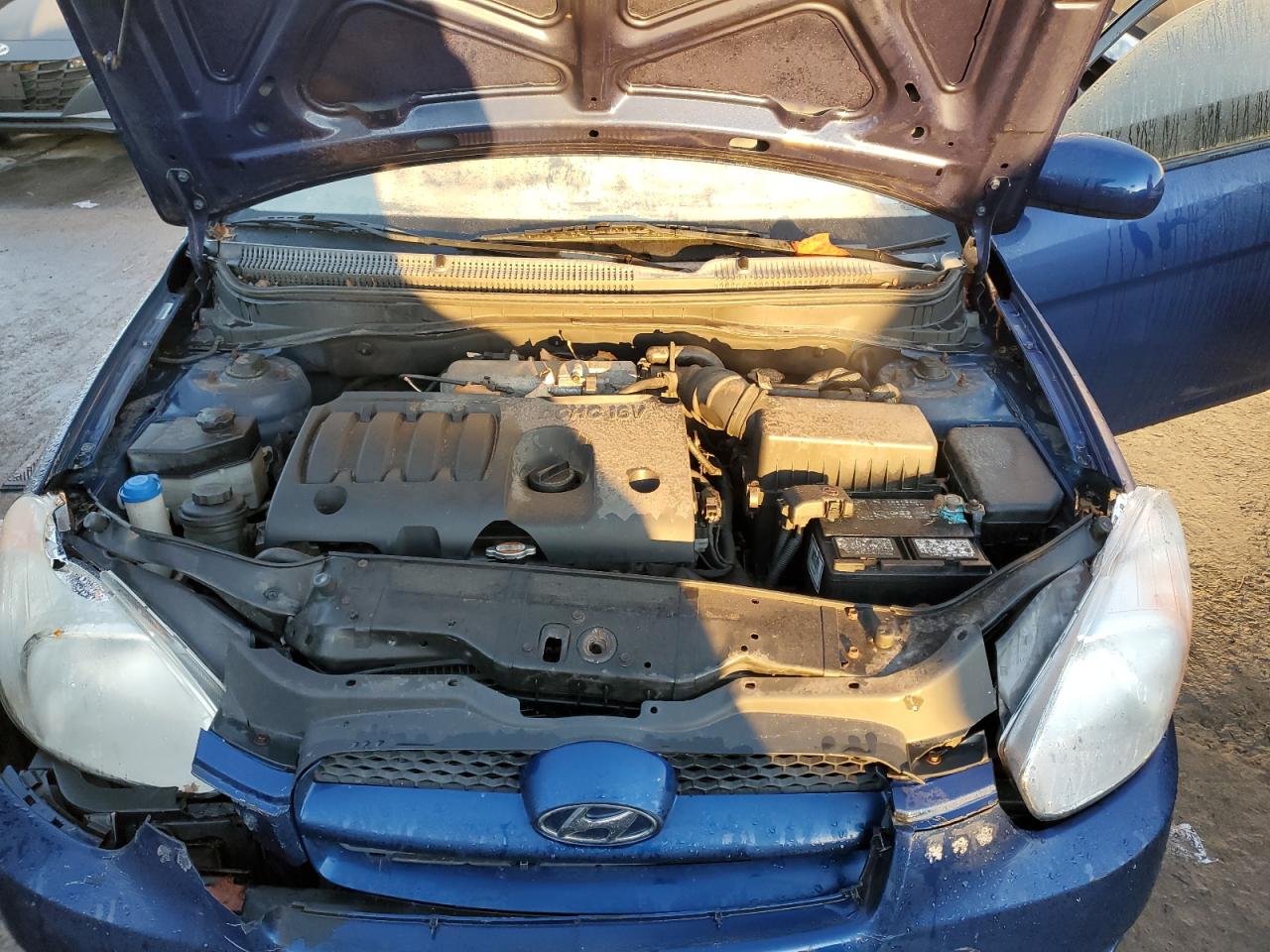 2010 Hyundai Accent - Image 11