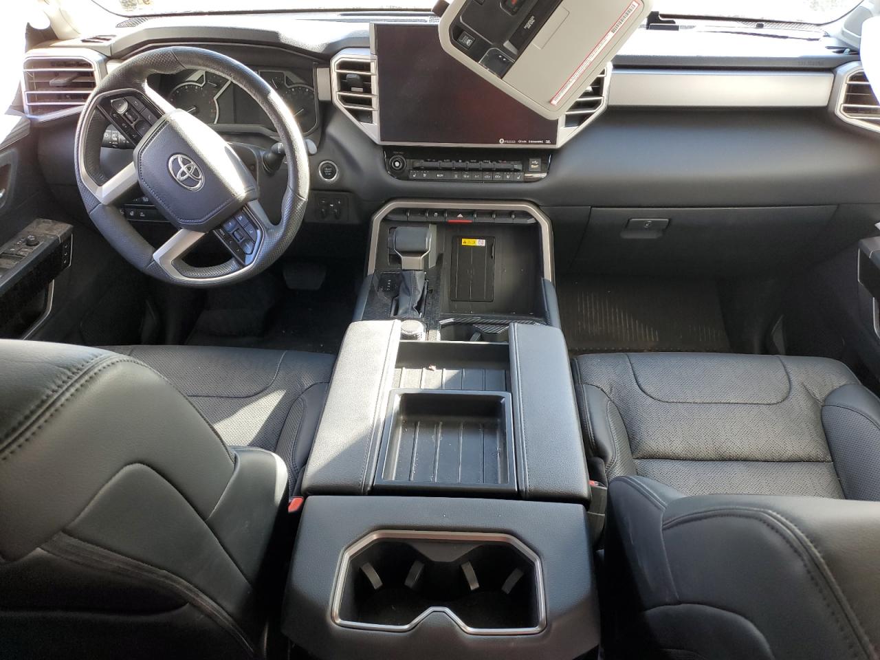 2023 Toyota Tundra - Image 8