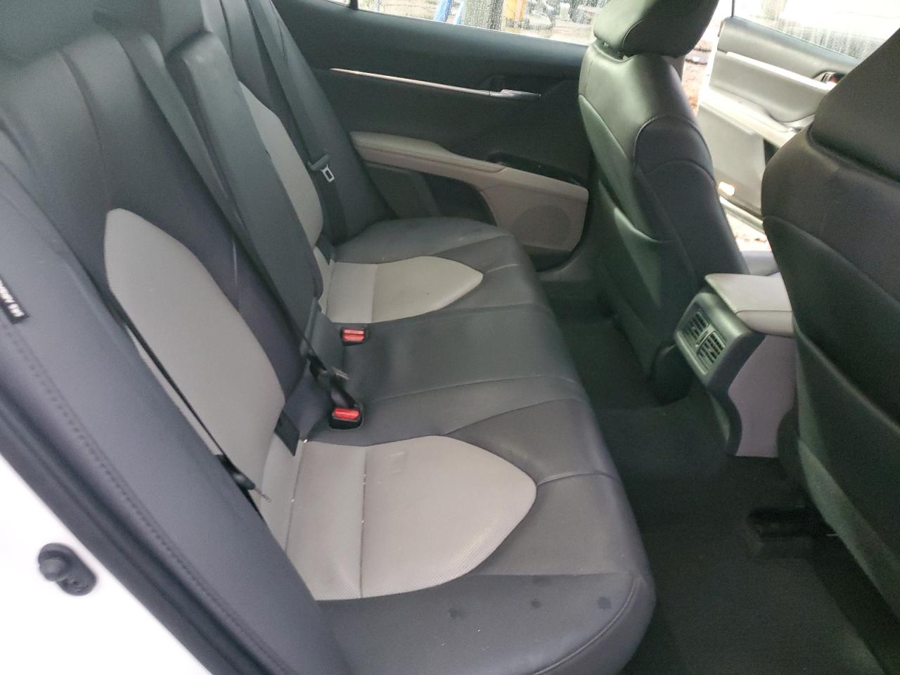 2020 Toyota Camry - Image 10