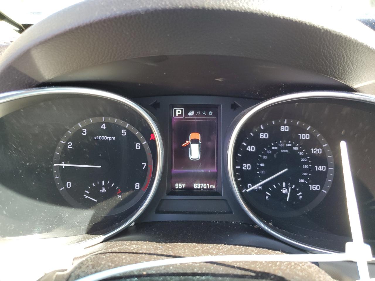 2018 Hyundai Santa Fe - Image 9