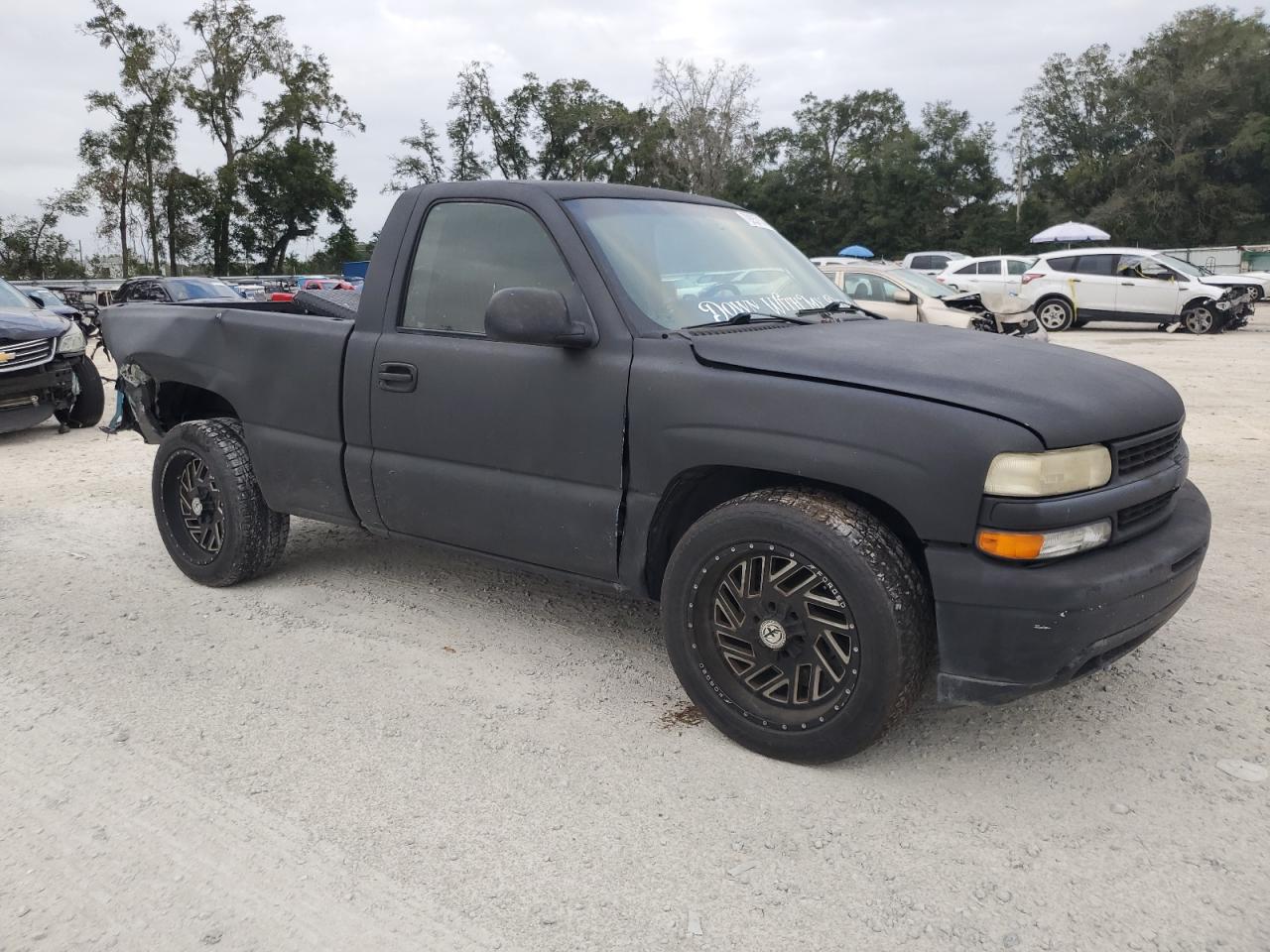 2001 Chevrolet Silverado C1500 VIN: 1GCEC14W81Z200915 Lot: 79257144