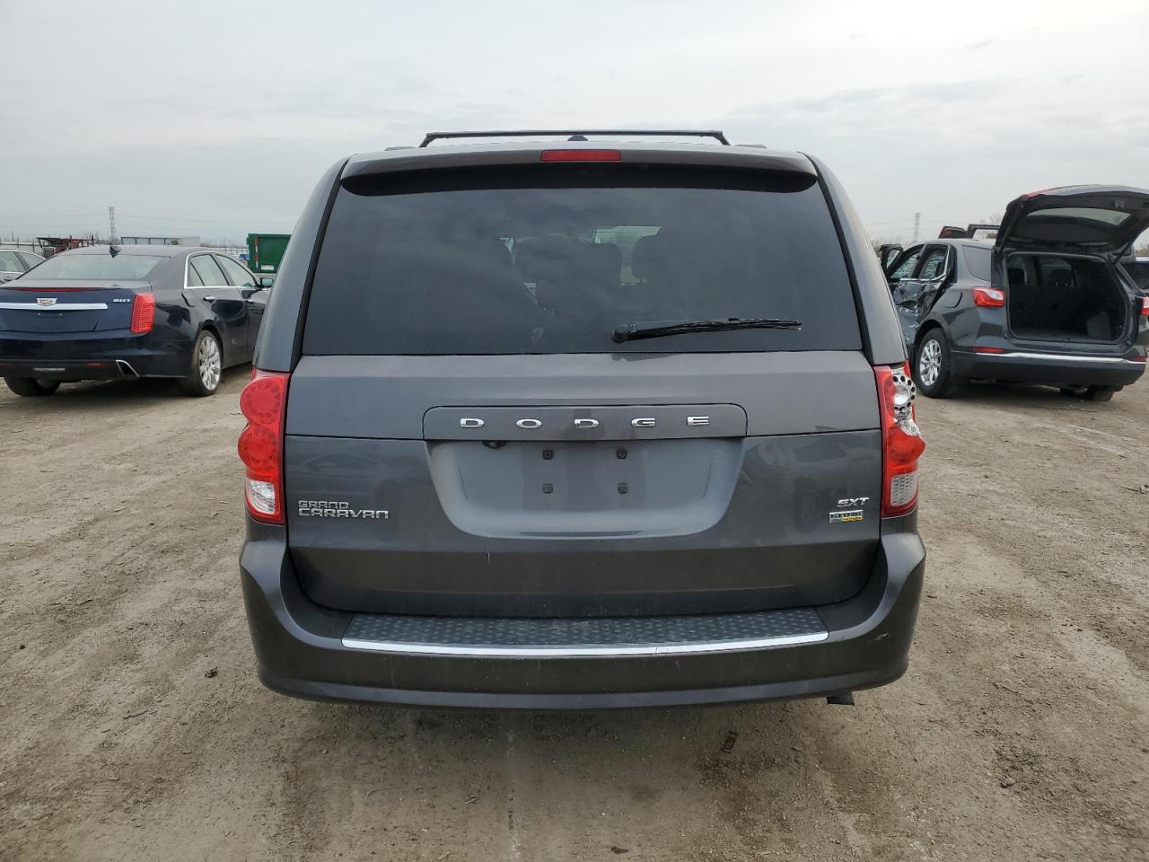 2018 Dodge Caravan - Image 6