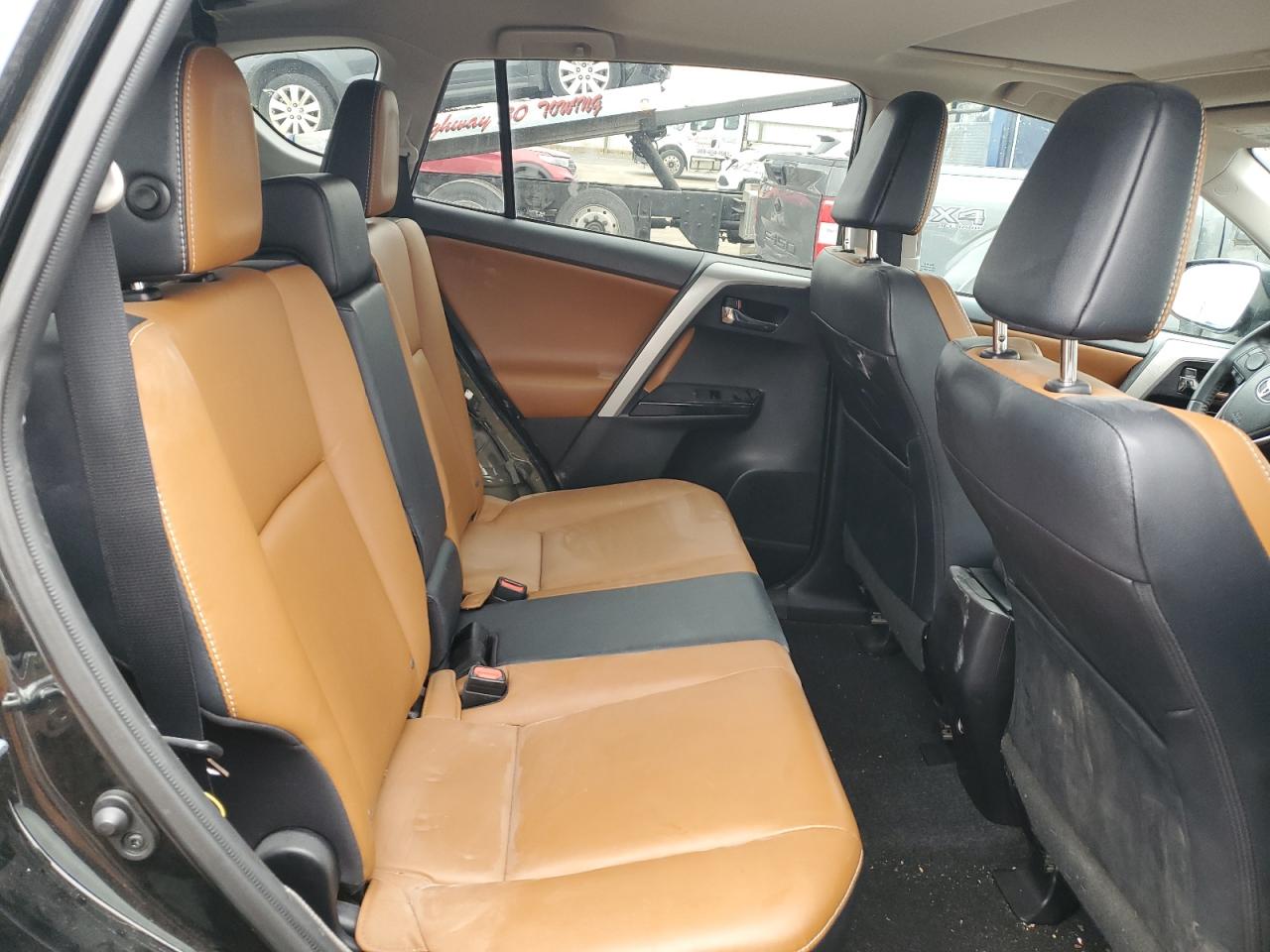 2017 Toyota RAV 4 - Image 11