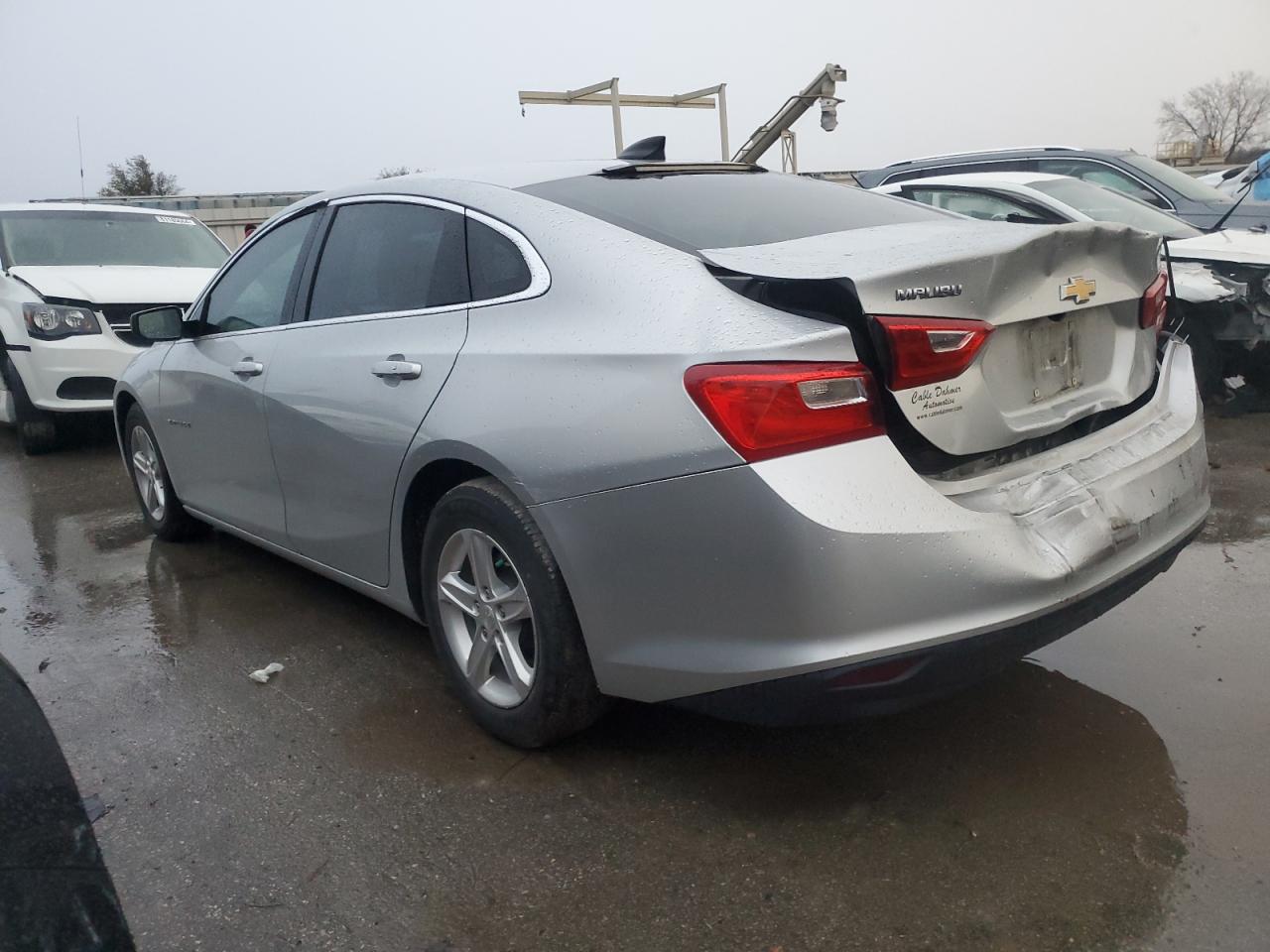 2018 Chevrolet Malibu - Image 2