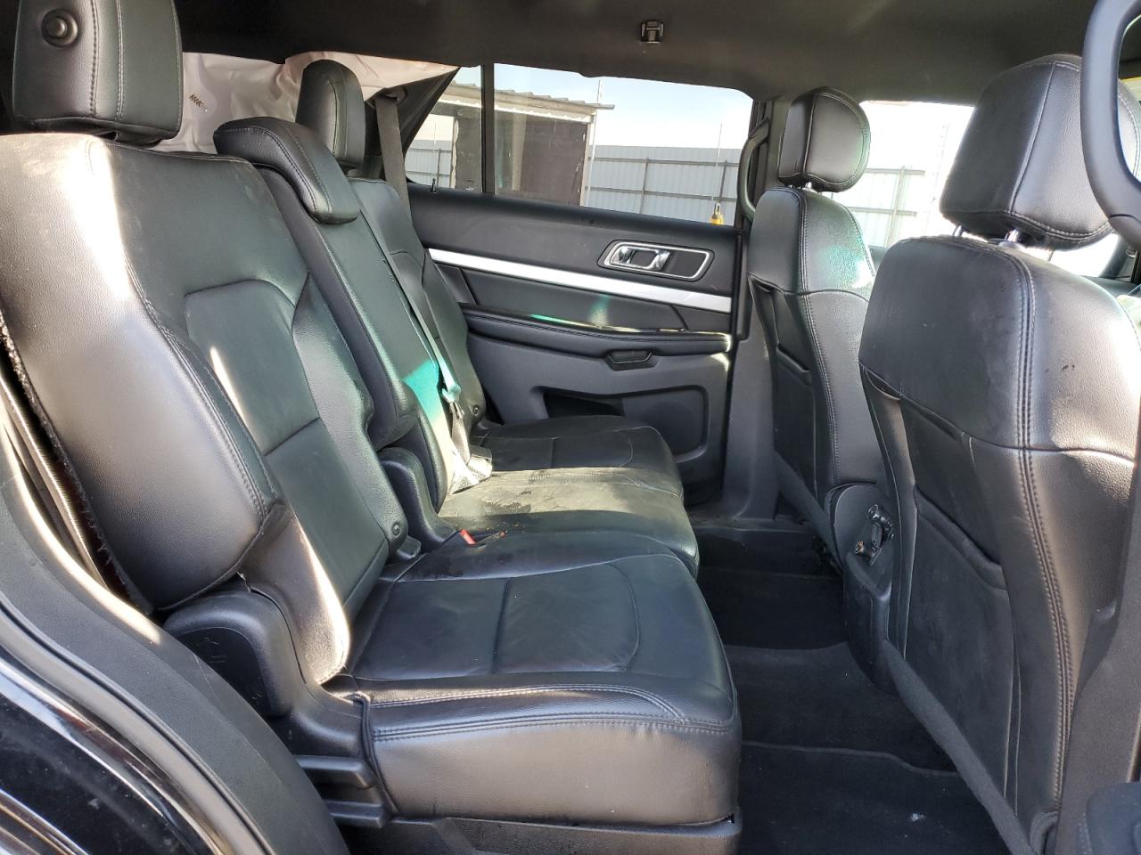 2016 Ford Explorer - Image 12