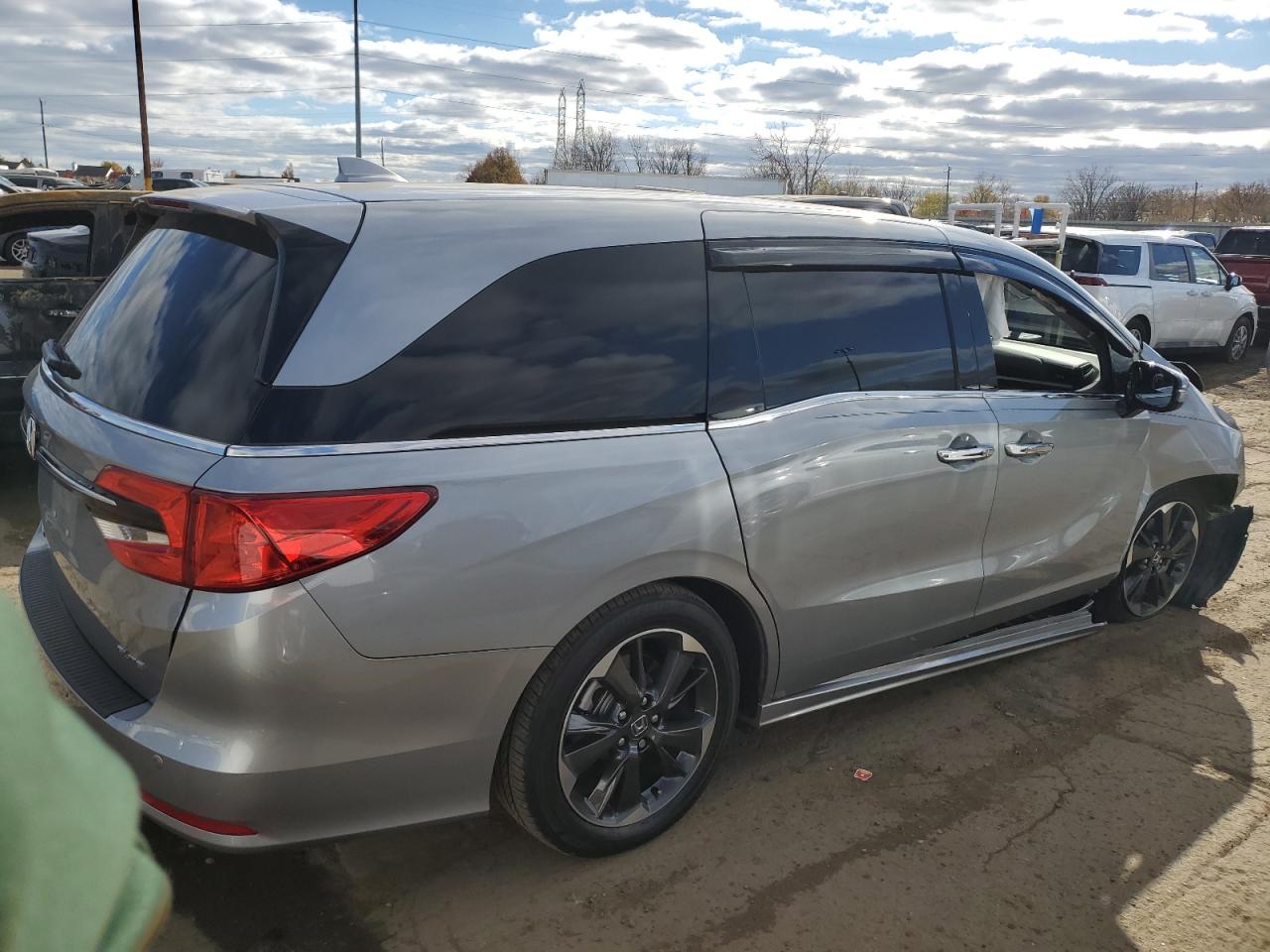 2024 Honda Odyssey - Image 3