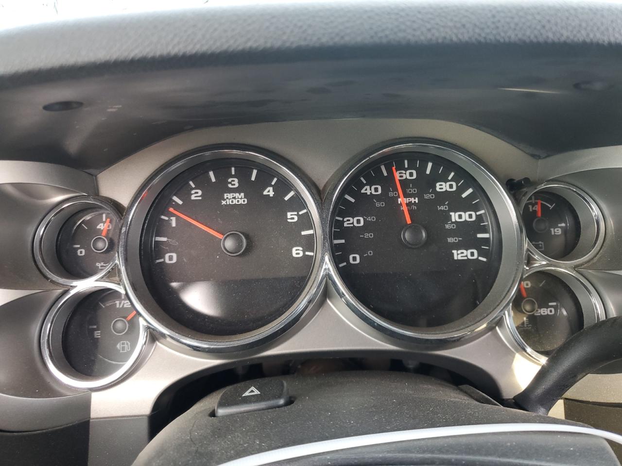 2011 Chevrolet Silverado - Image 9