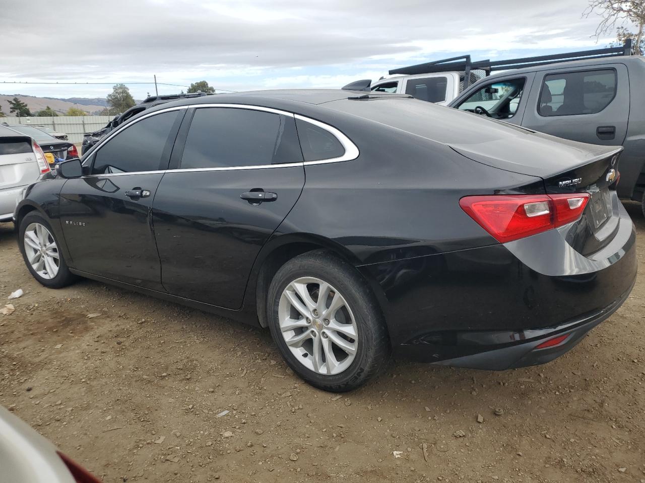 2018 Chevrolet Malibu - Image 2