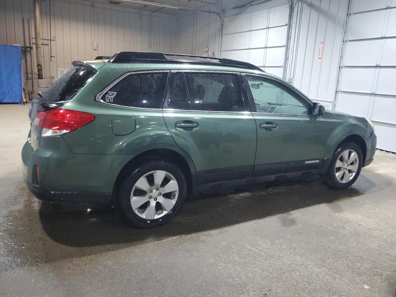 2010 Subaru Outback - Image 3