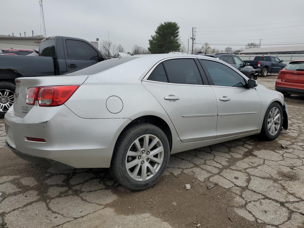 VIN 1G11D5SL5FF189627 2015 CHEVROLET MALIBU no.3