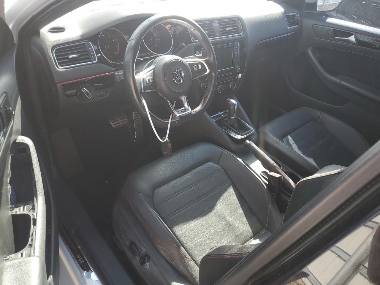 2017 Volkswagen Jetta - Image 8