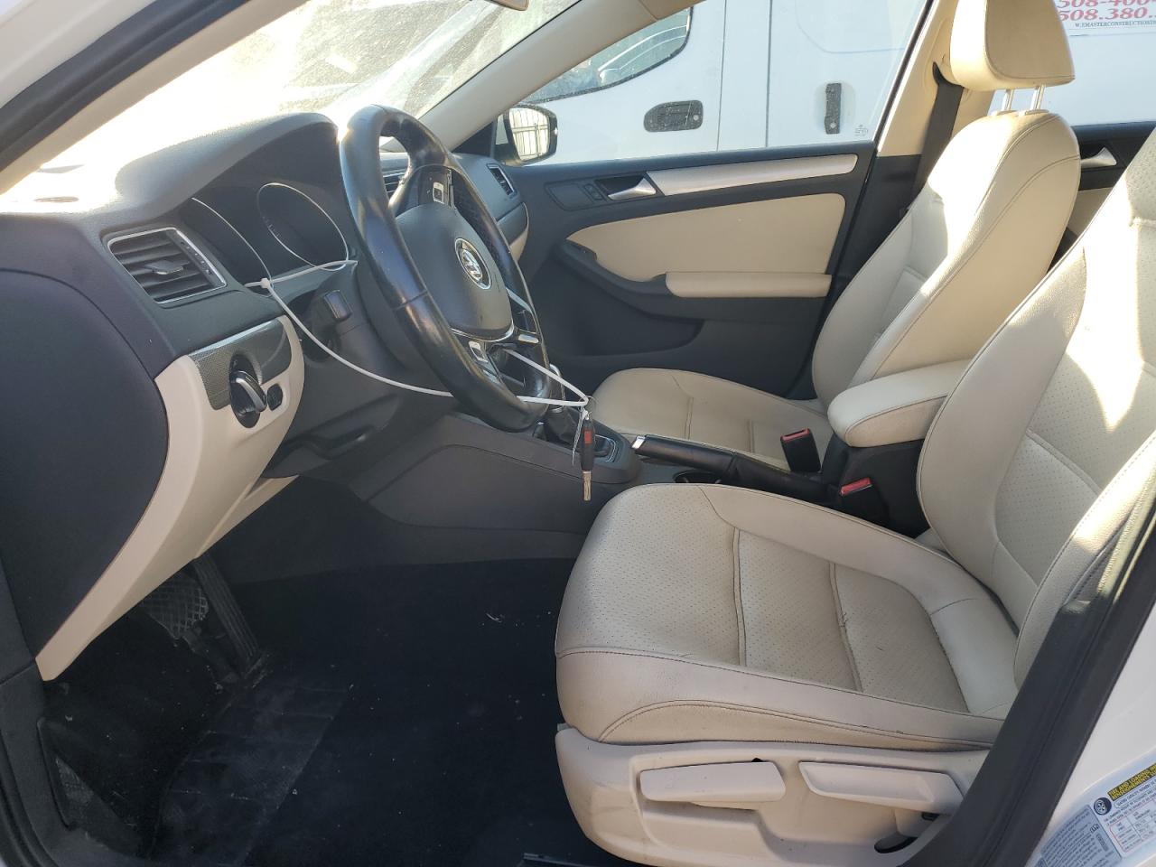2017 Volkswagen Jetta - Image 7