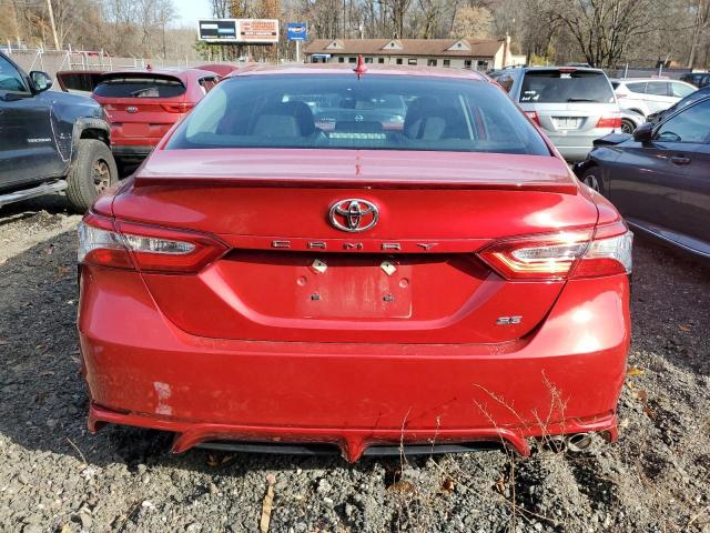  TOYOTA CAMRY 2020 Czerwony