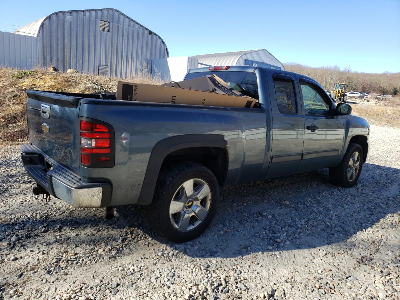 2011 Chevrolet Silverado - Image 3