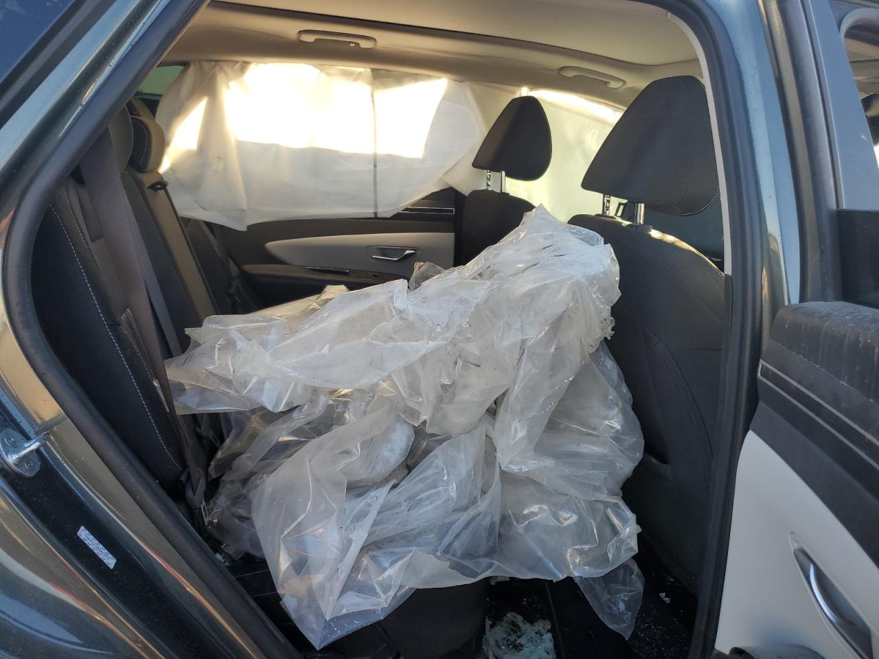 2022 Hyundai Tucson - Image 11