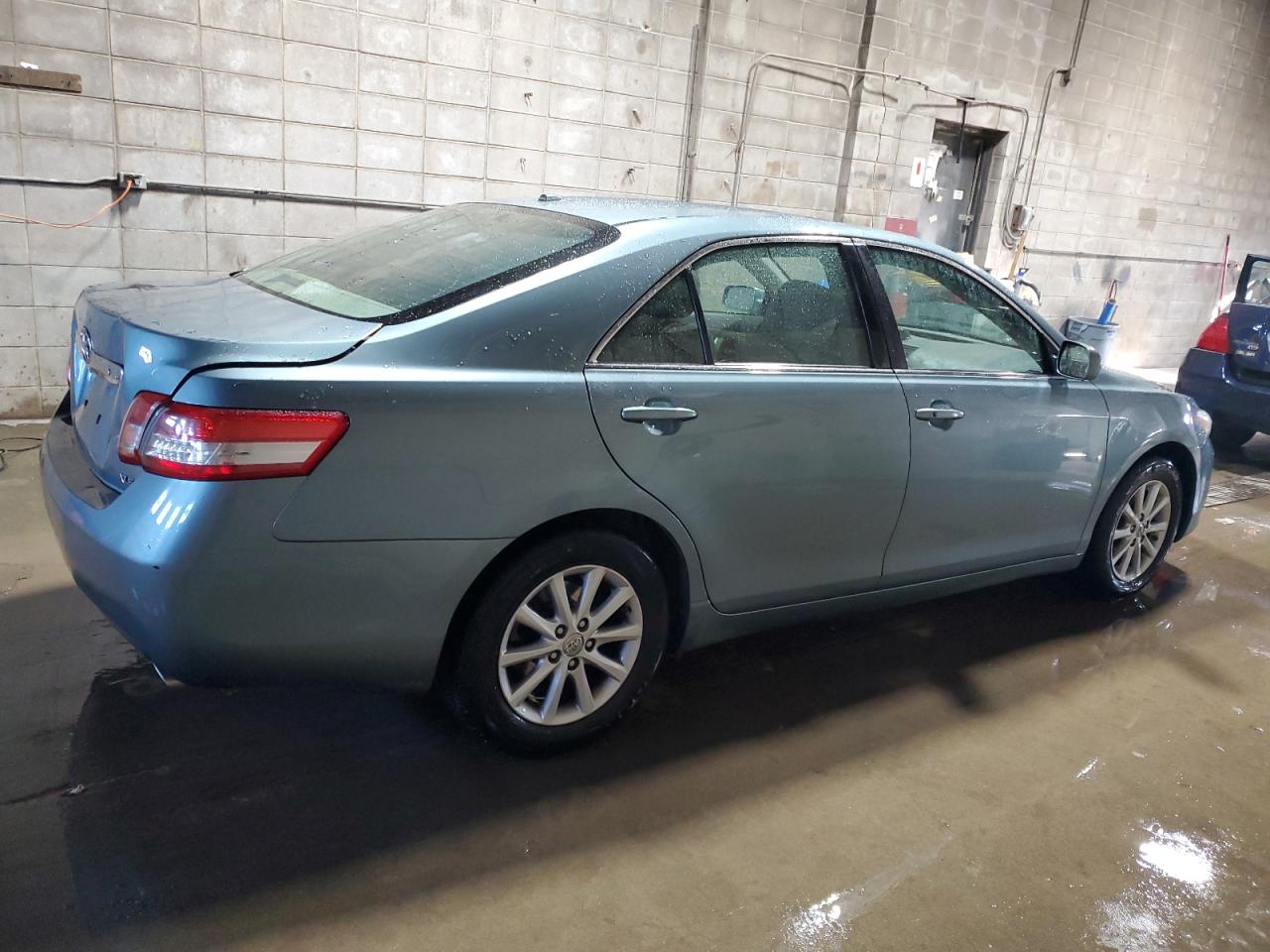 2010 Toyota Camry - Image 3