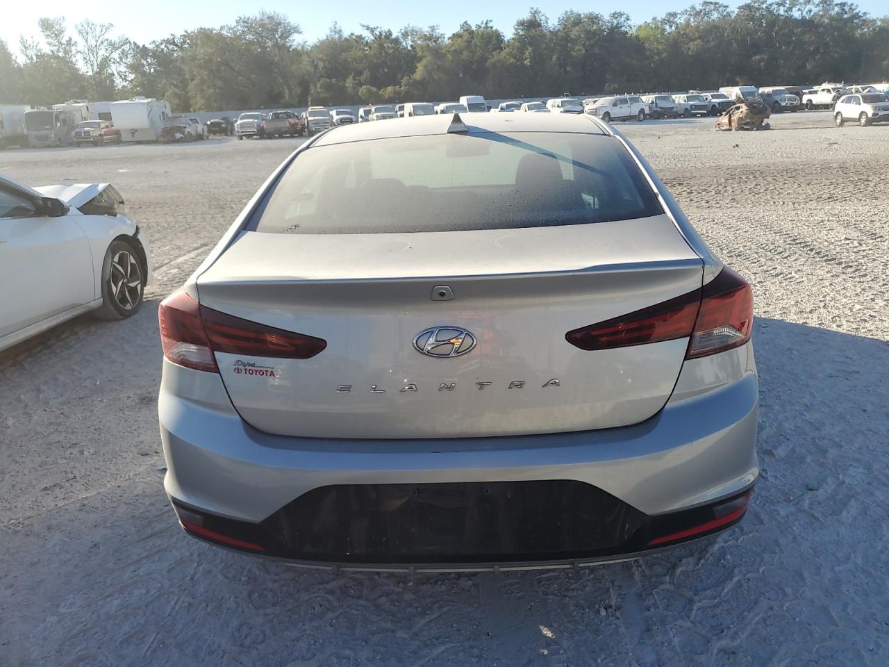 2020 Hyundai Elantra - Image 6