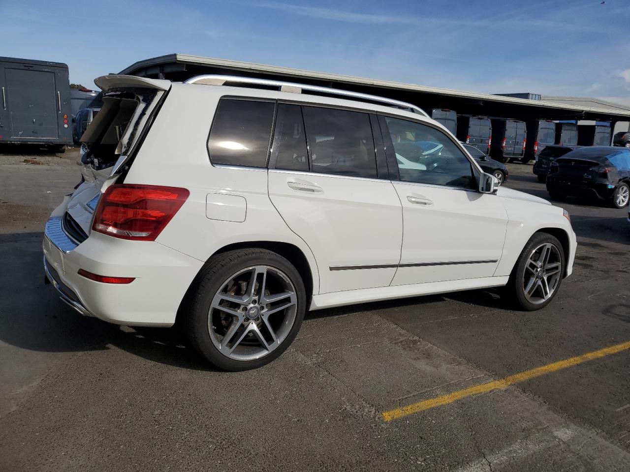 VIN WDCGG8JB2DG139630 2013 MERCEDES-BENZ GLK-CLASS no.3