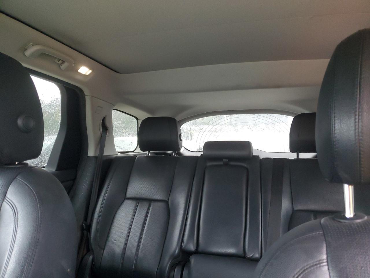 2017 Land Rover Discovery - Image 10