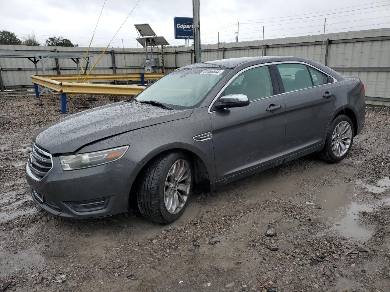 2015 Ford Taurus - Image 1