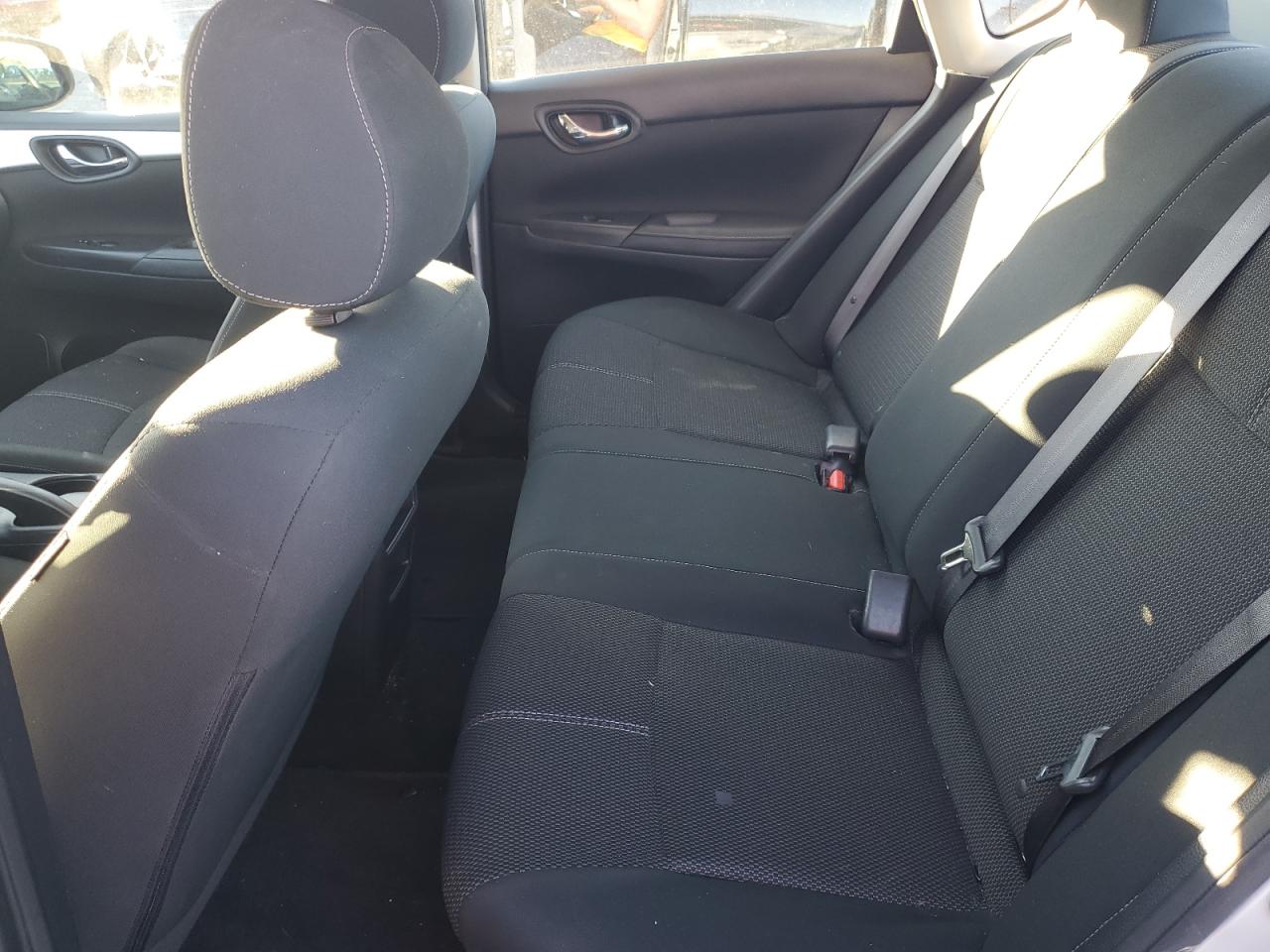 2018 Nissan Sentra - Image 10