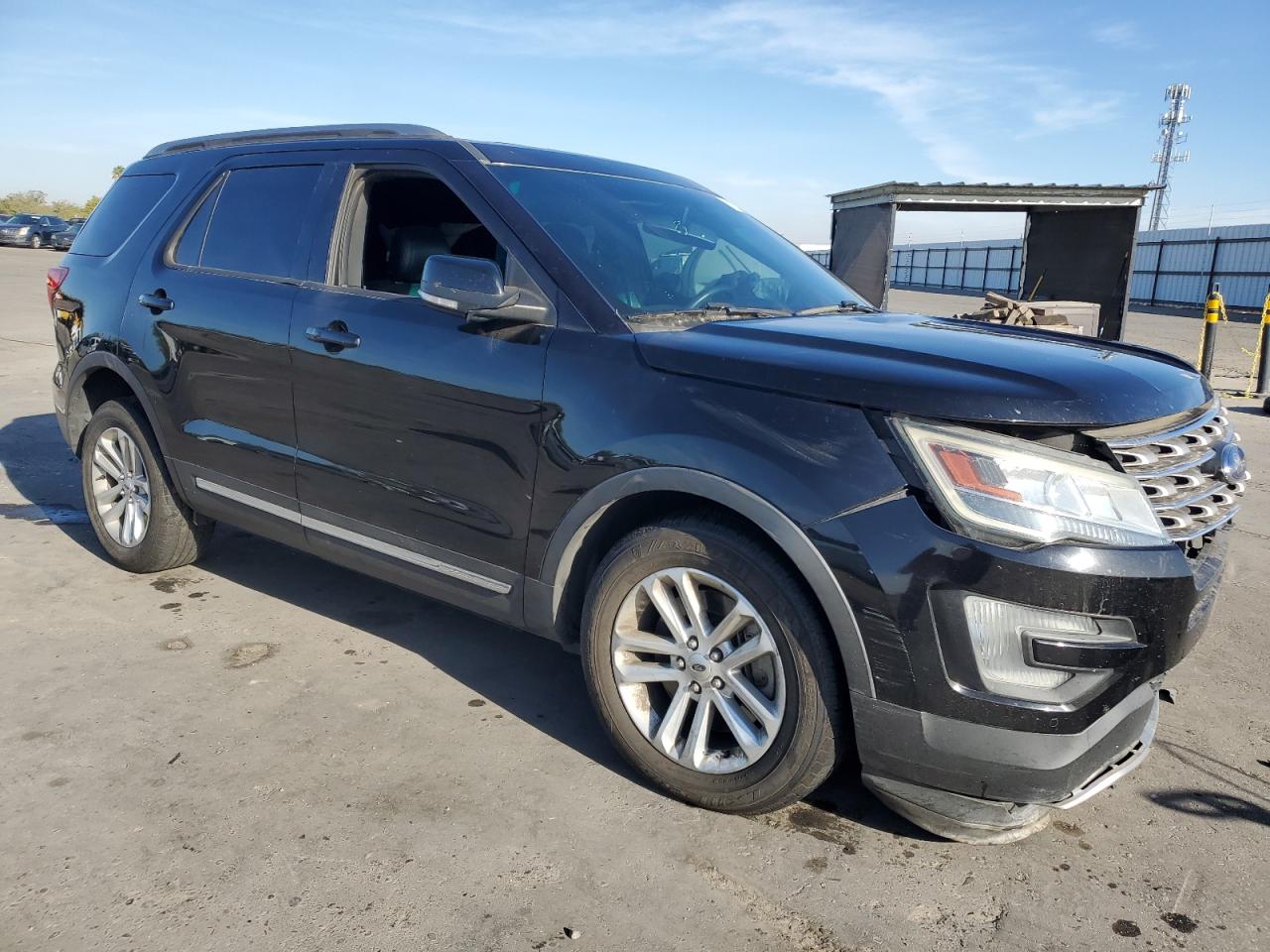 2016 Ford Explorer - Image 4