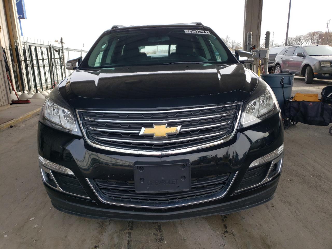 VIN 1GNKRGKDXHJ338932 2017 CHEVROLET TRAVERSE no.5