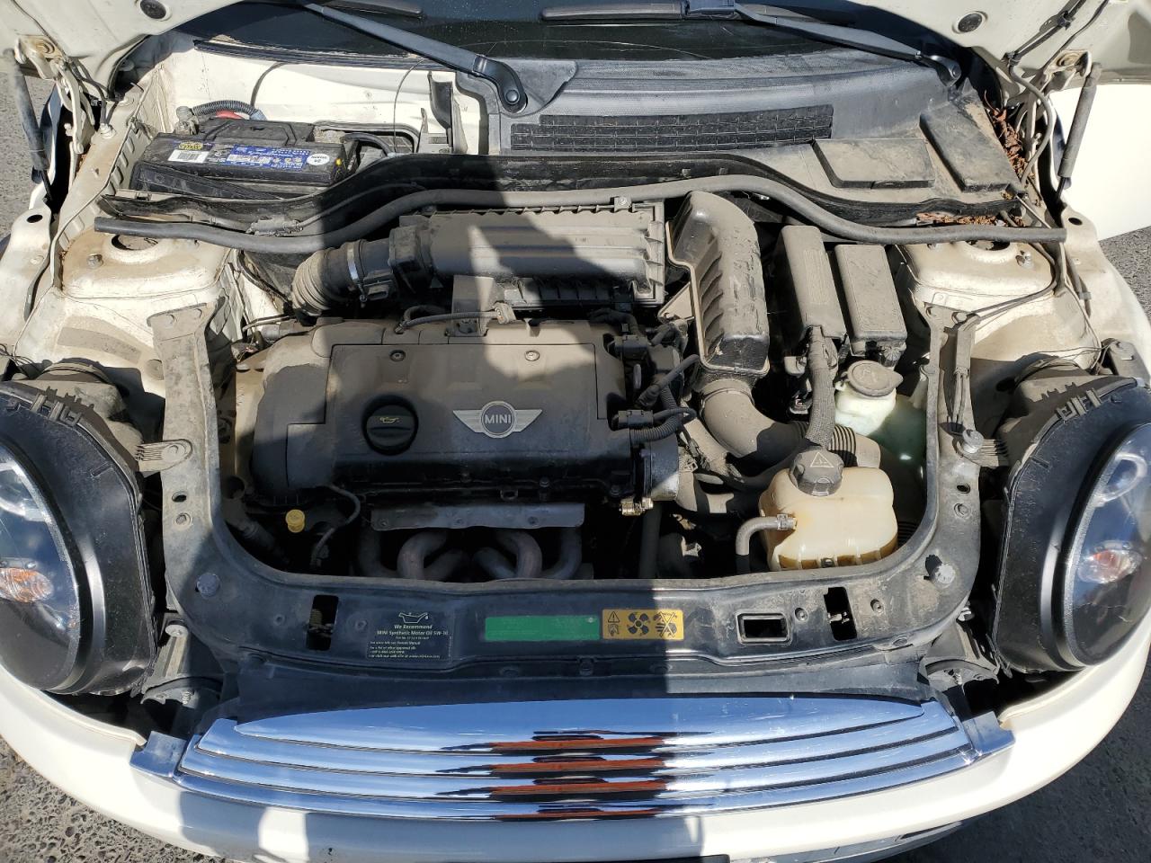 2010 MINI Cooper - Image 11