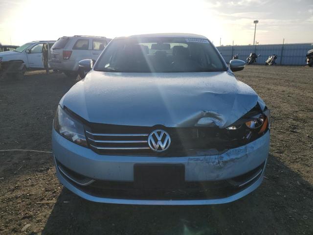  VOLKSWAGEN PASSAT 2013 Синий