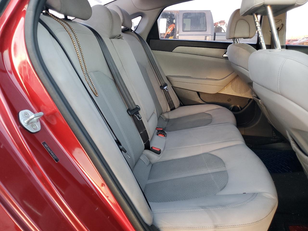 2015 Hyundai Sonata - Image 10