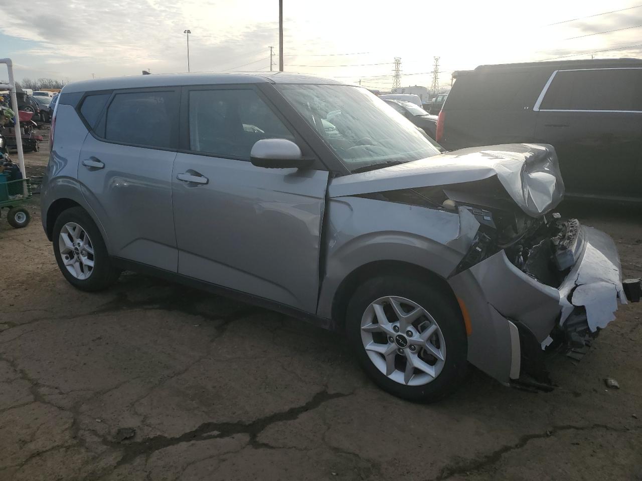 VIN KNDJ23AU5P7853626 2023 KIA SOUL no.4