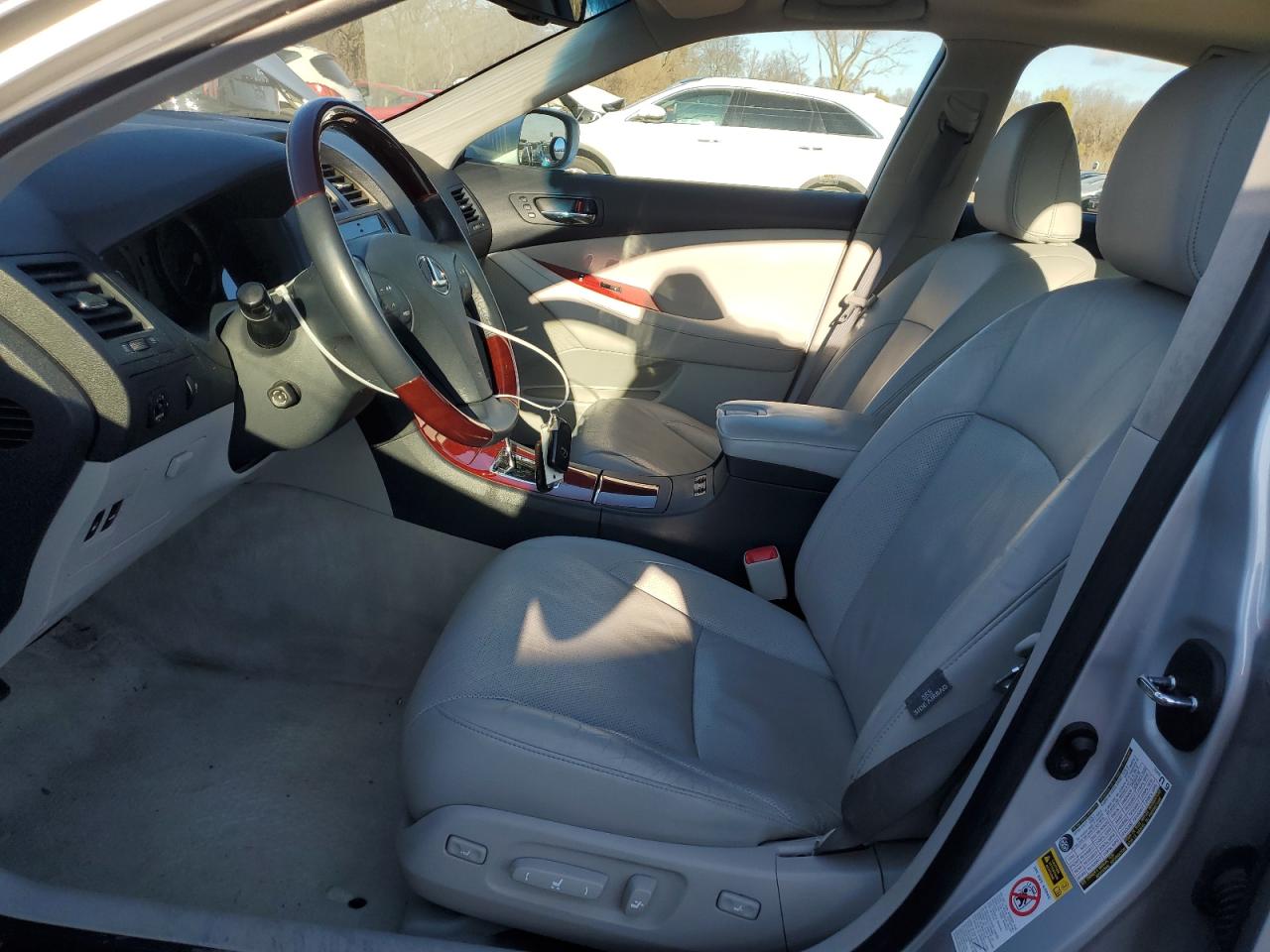 2009 Lexus ES - Image 7