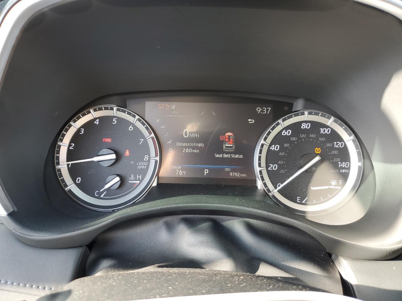 2022 Toyota Highlander - Image 9