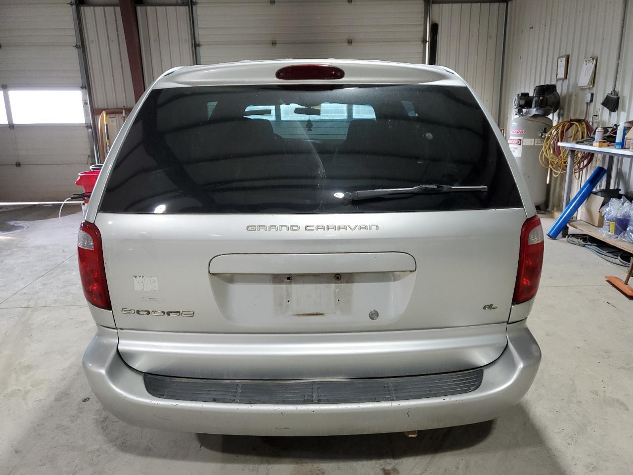 2002 Dodge Caravan - Image 6