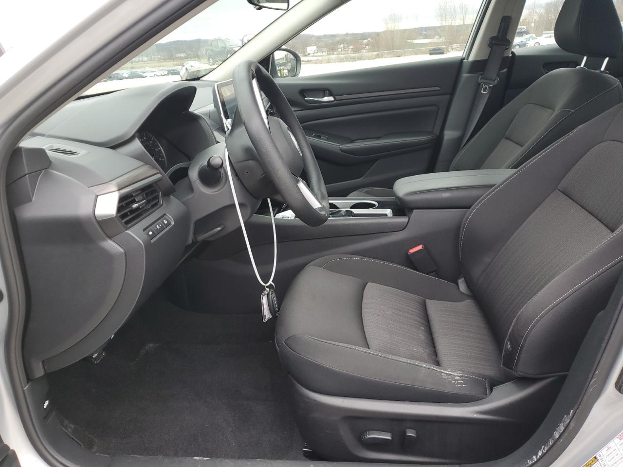 2024 Nissan Altima - Image 7