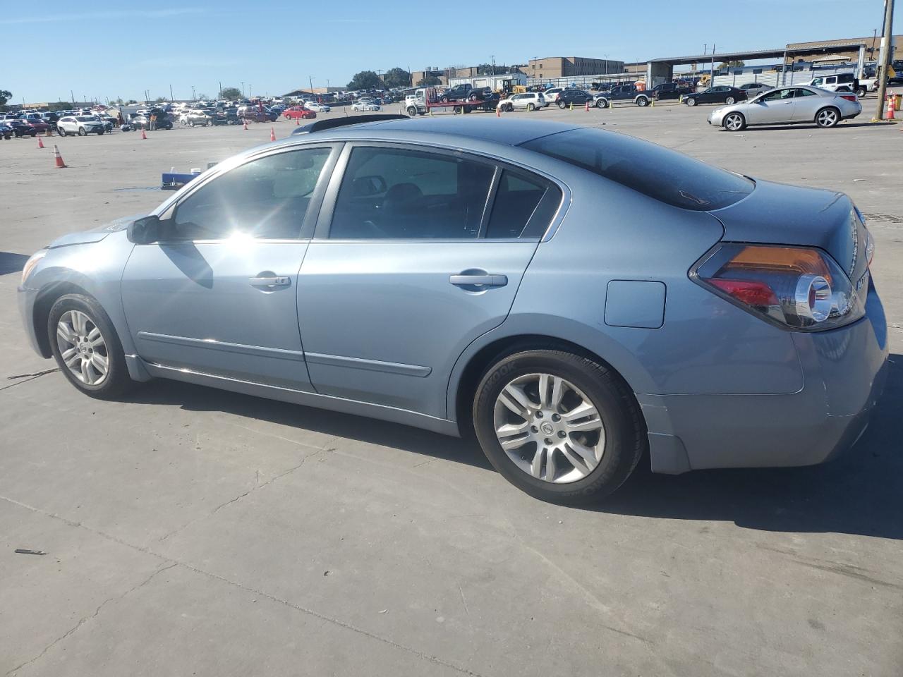 2012 Nissan Altima - Image 2
