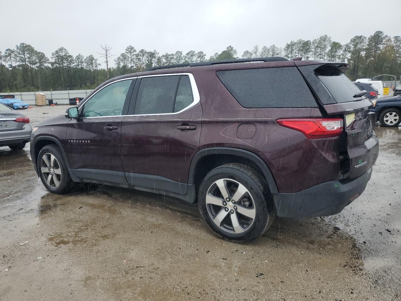 2019 Chevrolet Traverse - Image 2