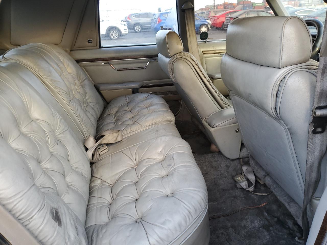 1987 Chrysler Fifth Avenue VIN: 1C3BF66P7HW121393 Lot: 82633014