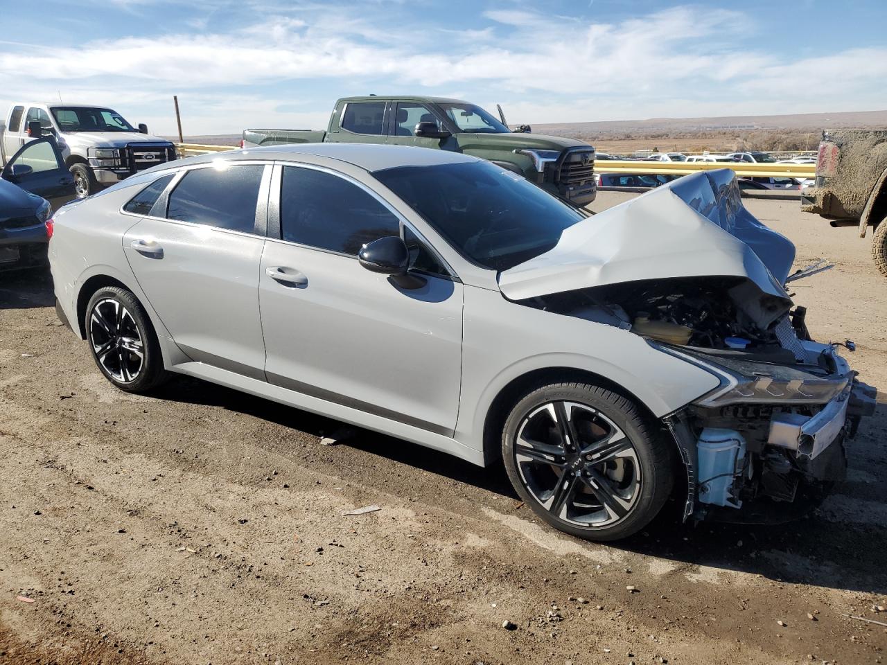 2023 Kia K5 - Image 4