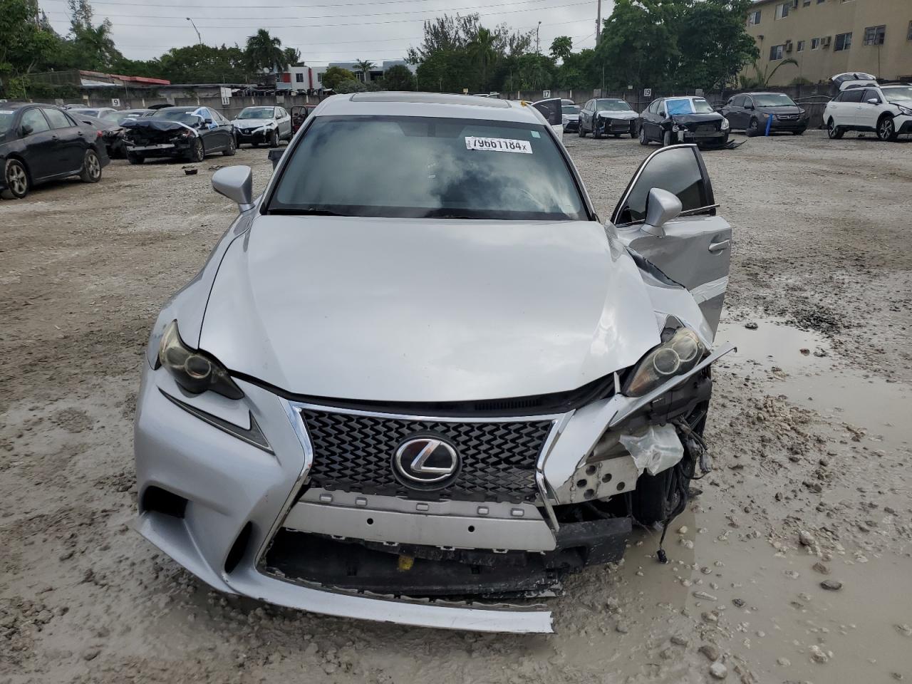 2014 Lexus IS - Image 5