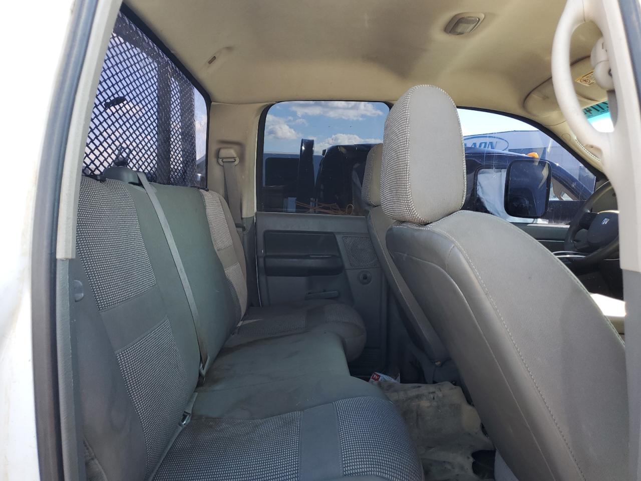 2007 Dodge RAM - Image 10