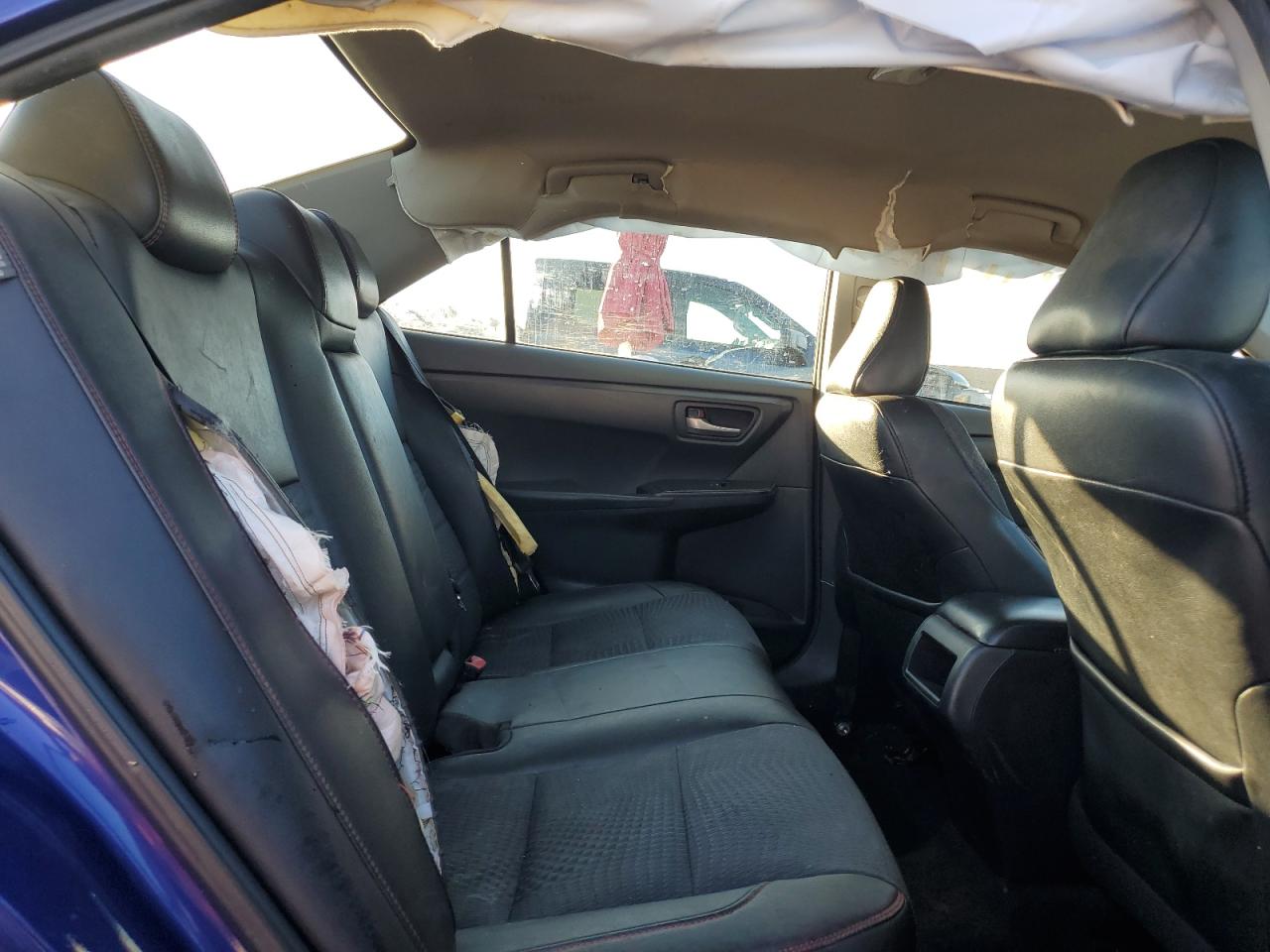 2015 Toyota Camry - Image 10