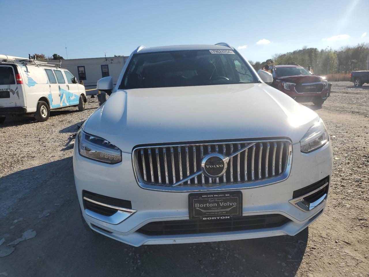 2022 Volvo XC90 - Image 5