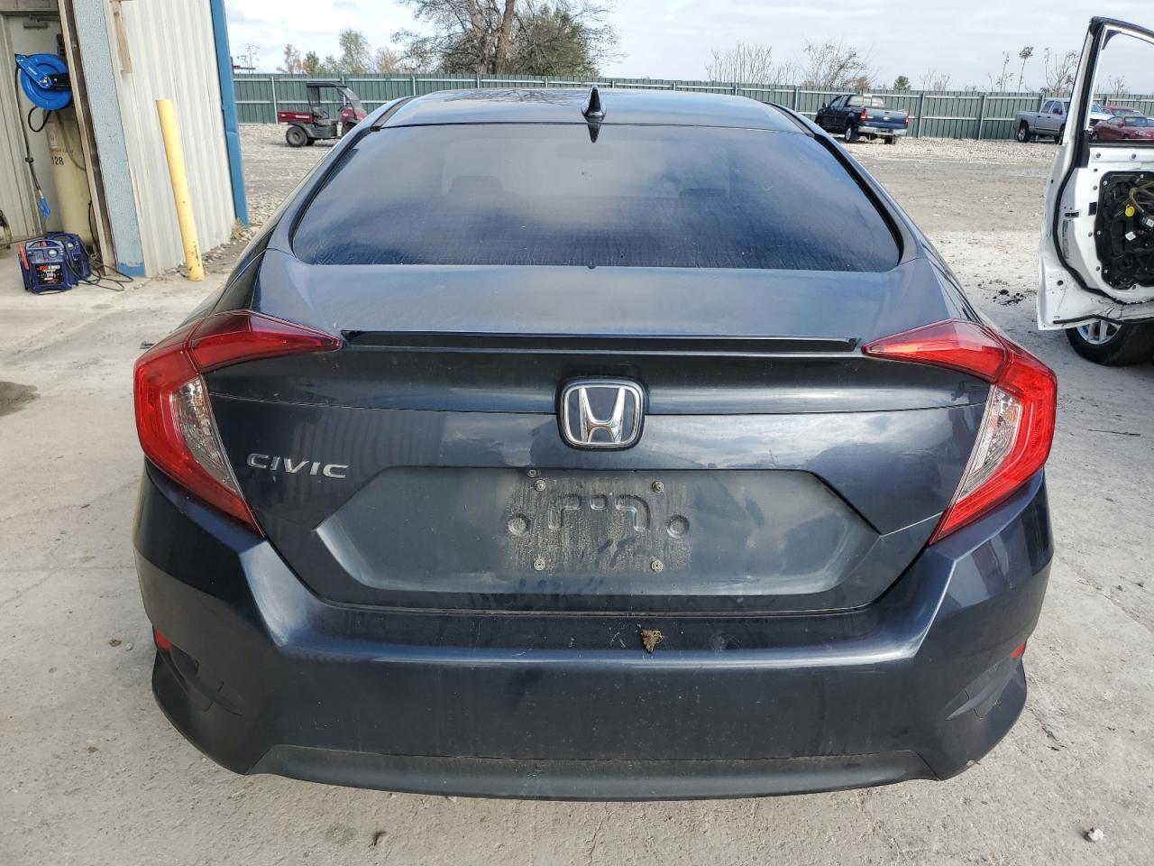 2018 Honda Civic Ex VIN: 2HGFC1F33JH646138 Lot: 80944734