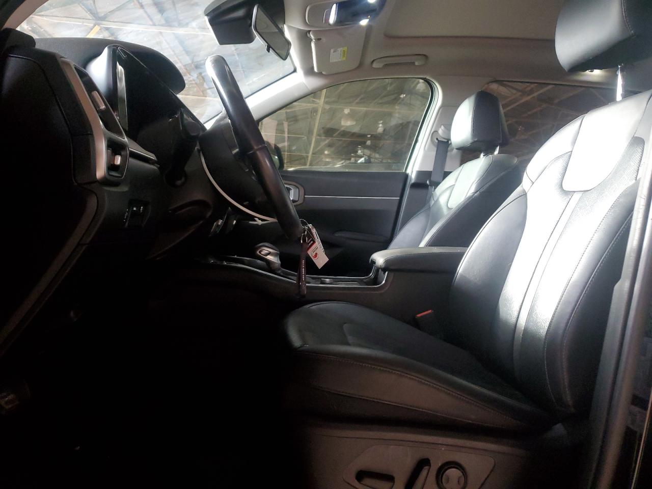 2022 Kia Sorento - Image 7