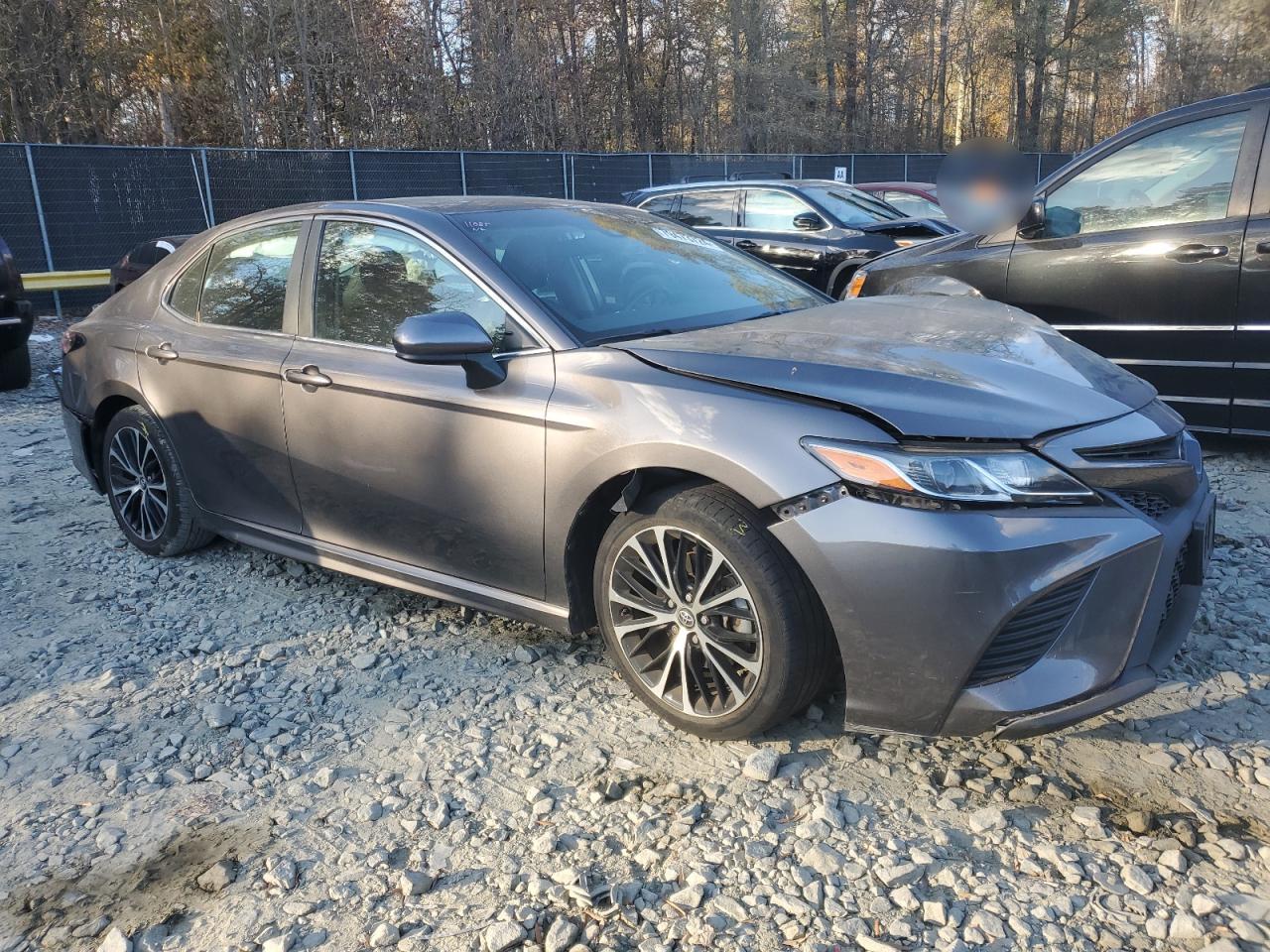 VIN 4T1B11HKXJU036155 2018 TOYOTA CAMRY no.4