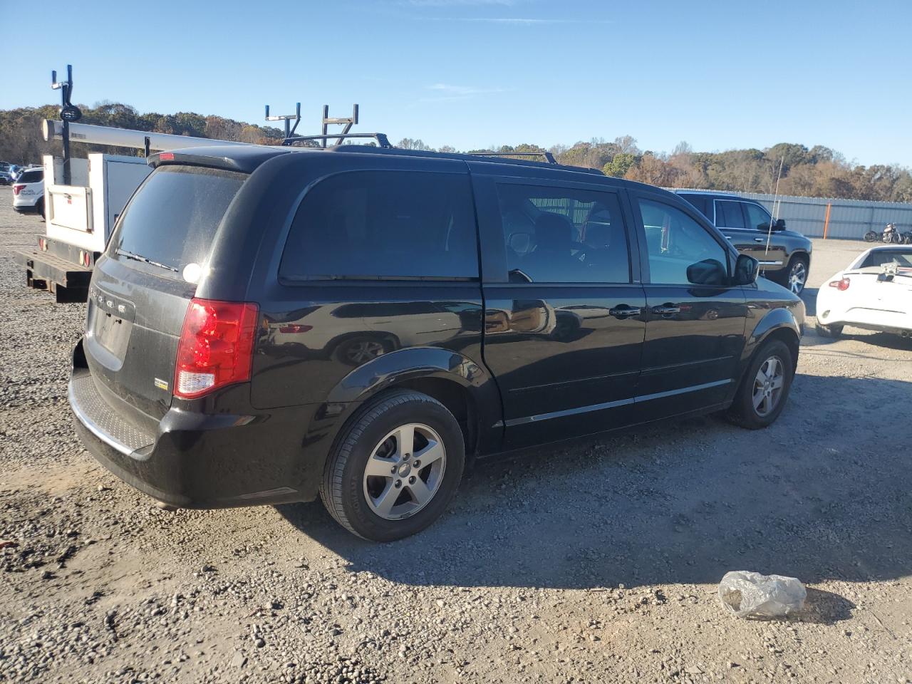 2012 Dodge Caravan - Image 3